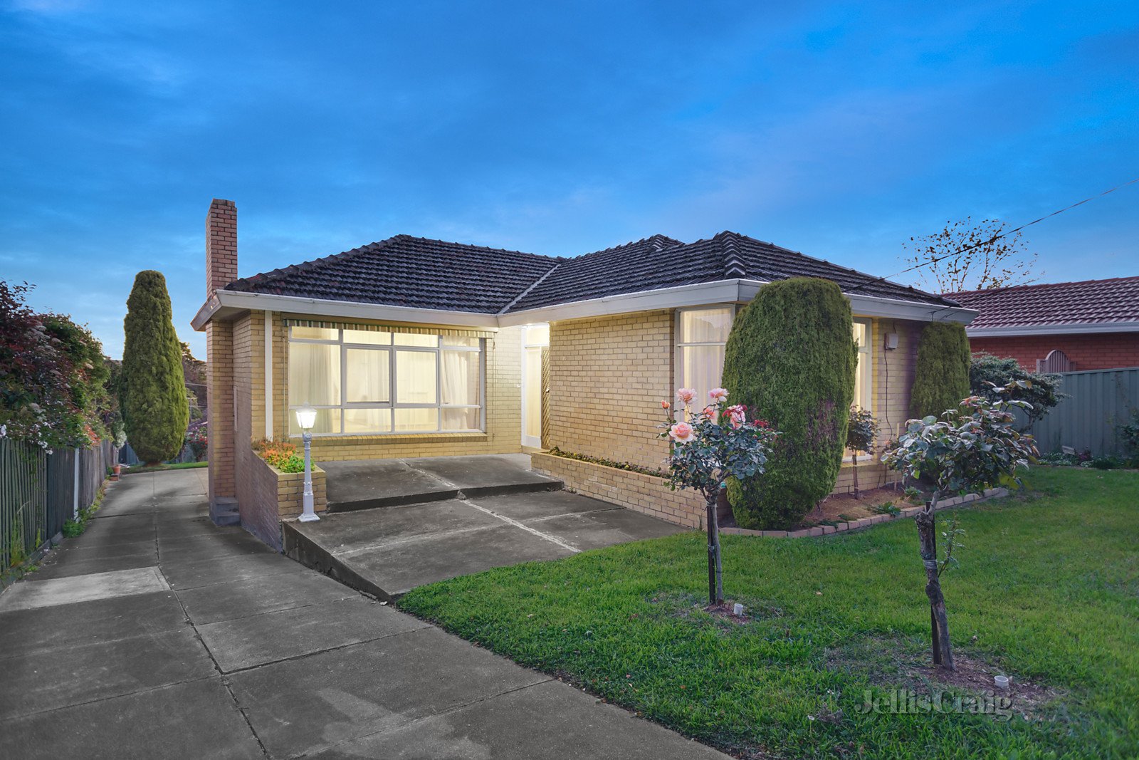 22 Philip Avenue, Doncaster image 1