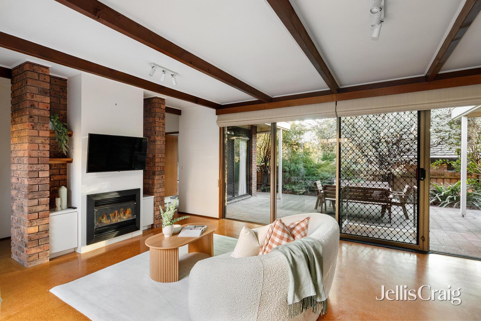 22 Phillips Crescent, Rosanna image 2