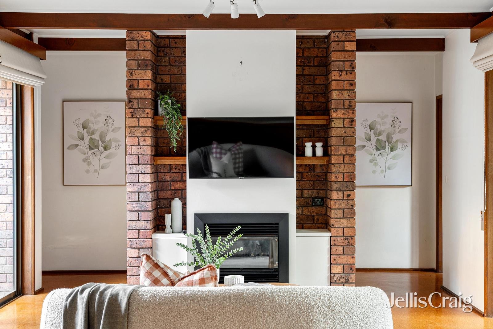 22 Phillips Crescent, Rosanna image 5