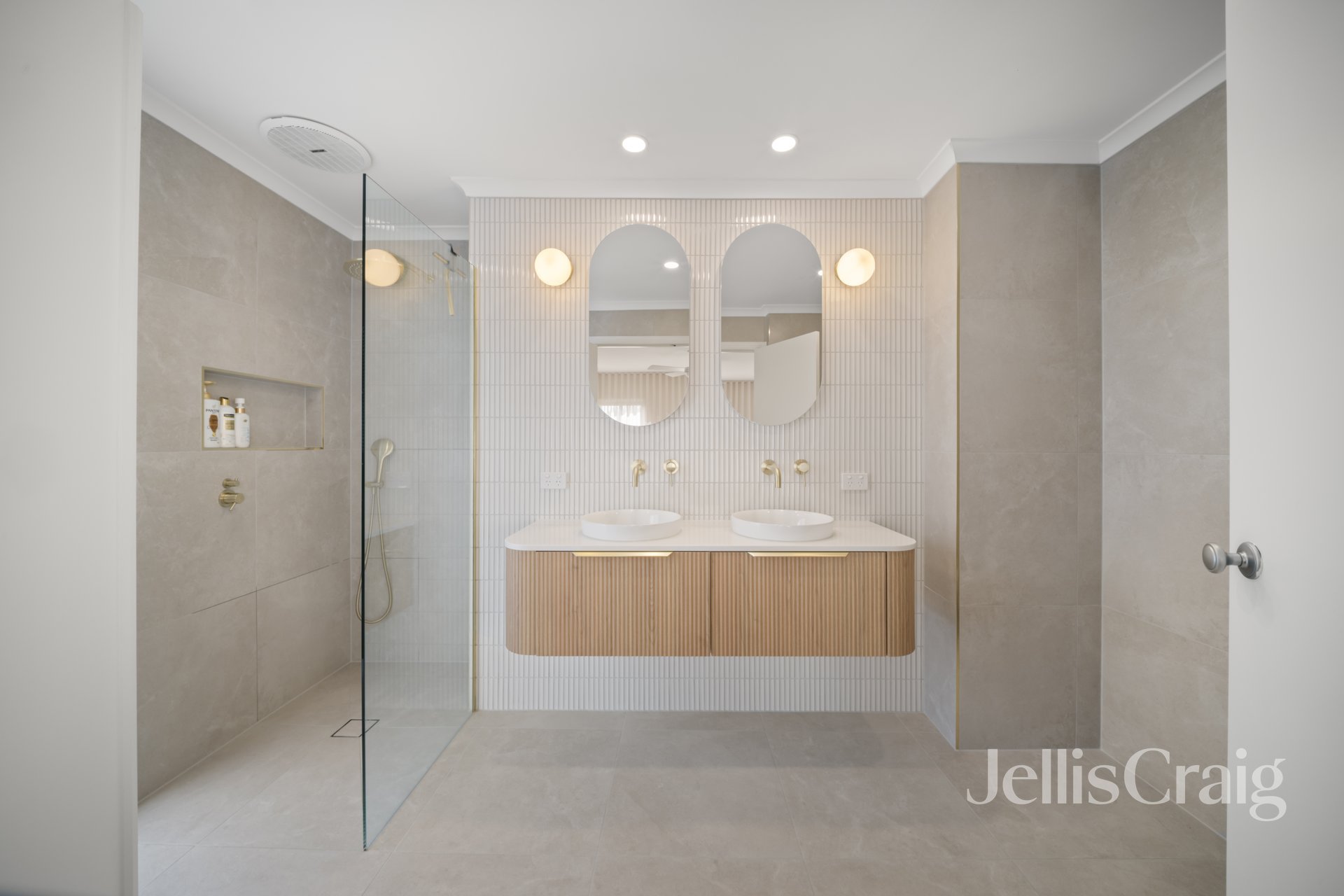 22 Pooley Bridge Road, Mordialloc image 7