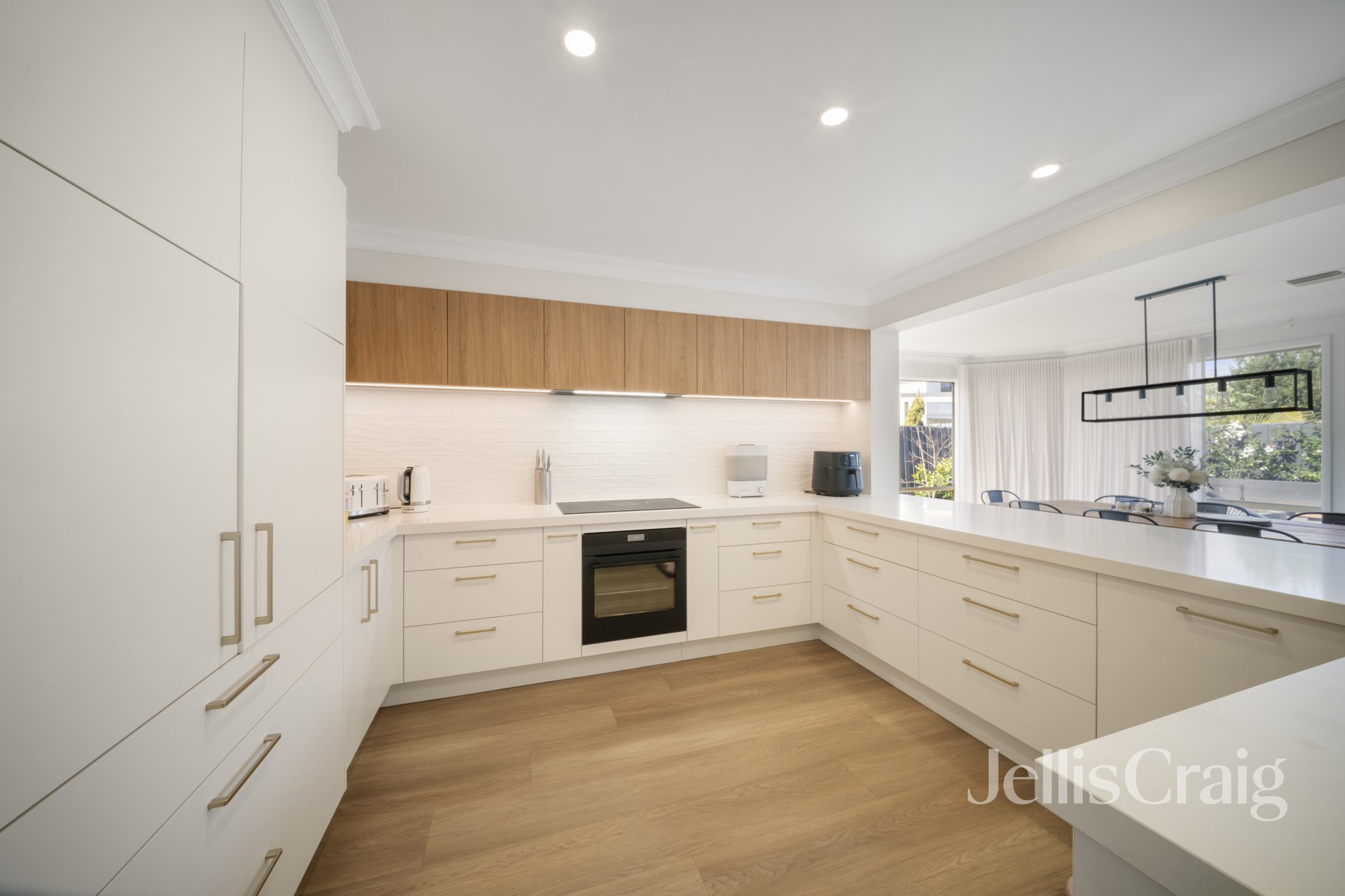 22 Pooley Bridge Road, Mordialloc image 4