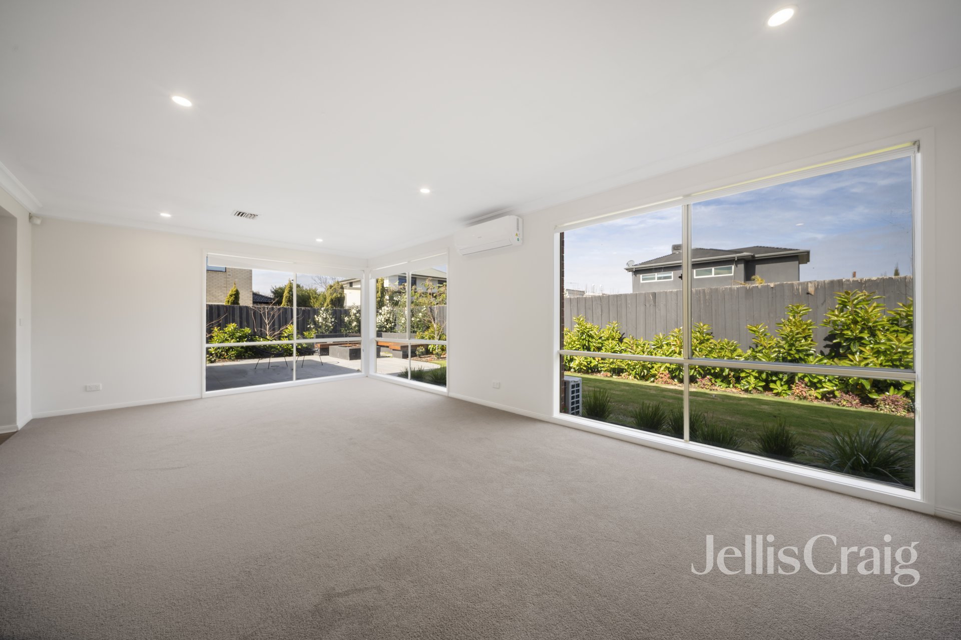 22 Pooley Bridge Road, Mordialloc image 5