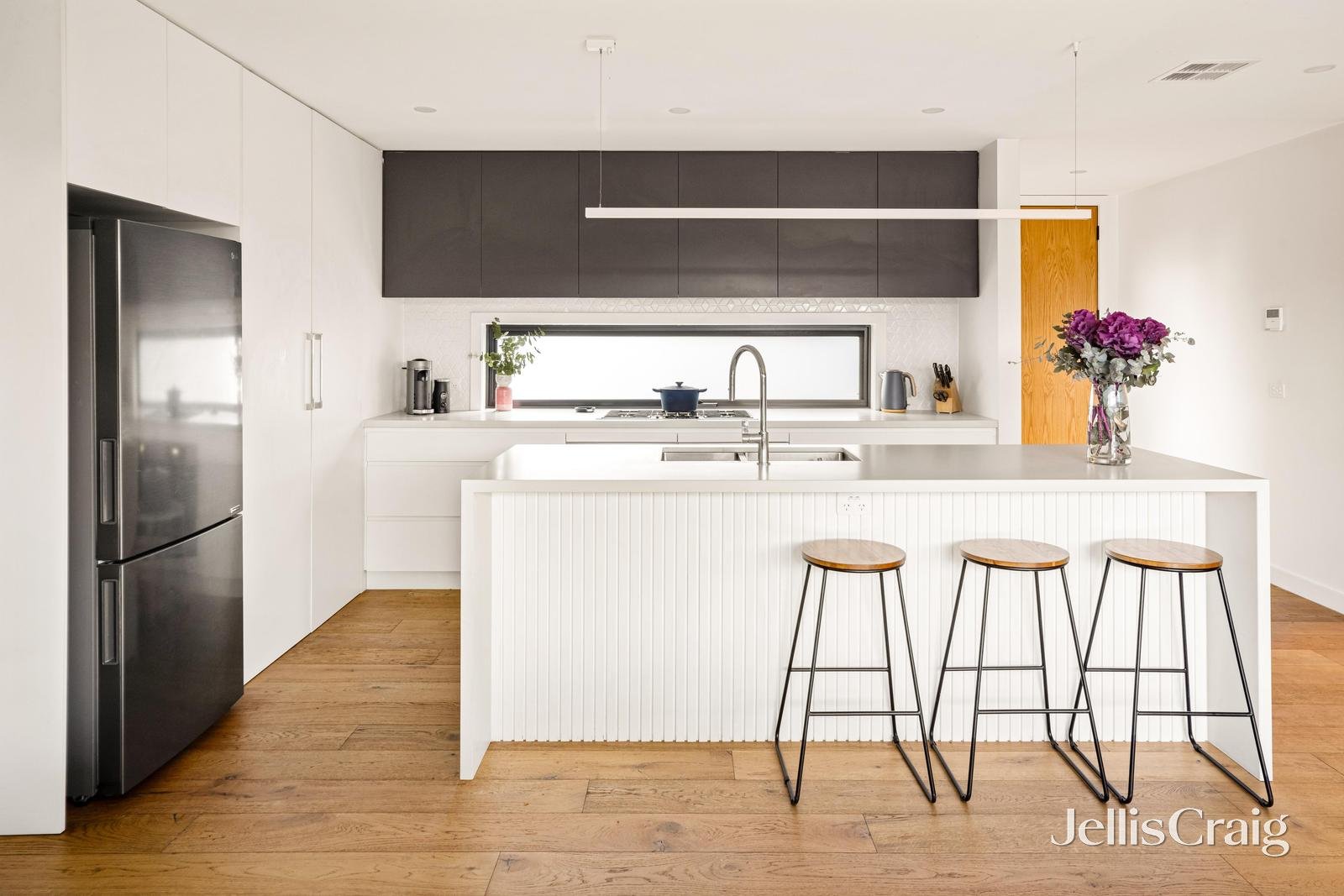 2/2 Randall Avenue, Edithvale image 3