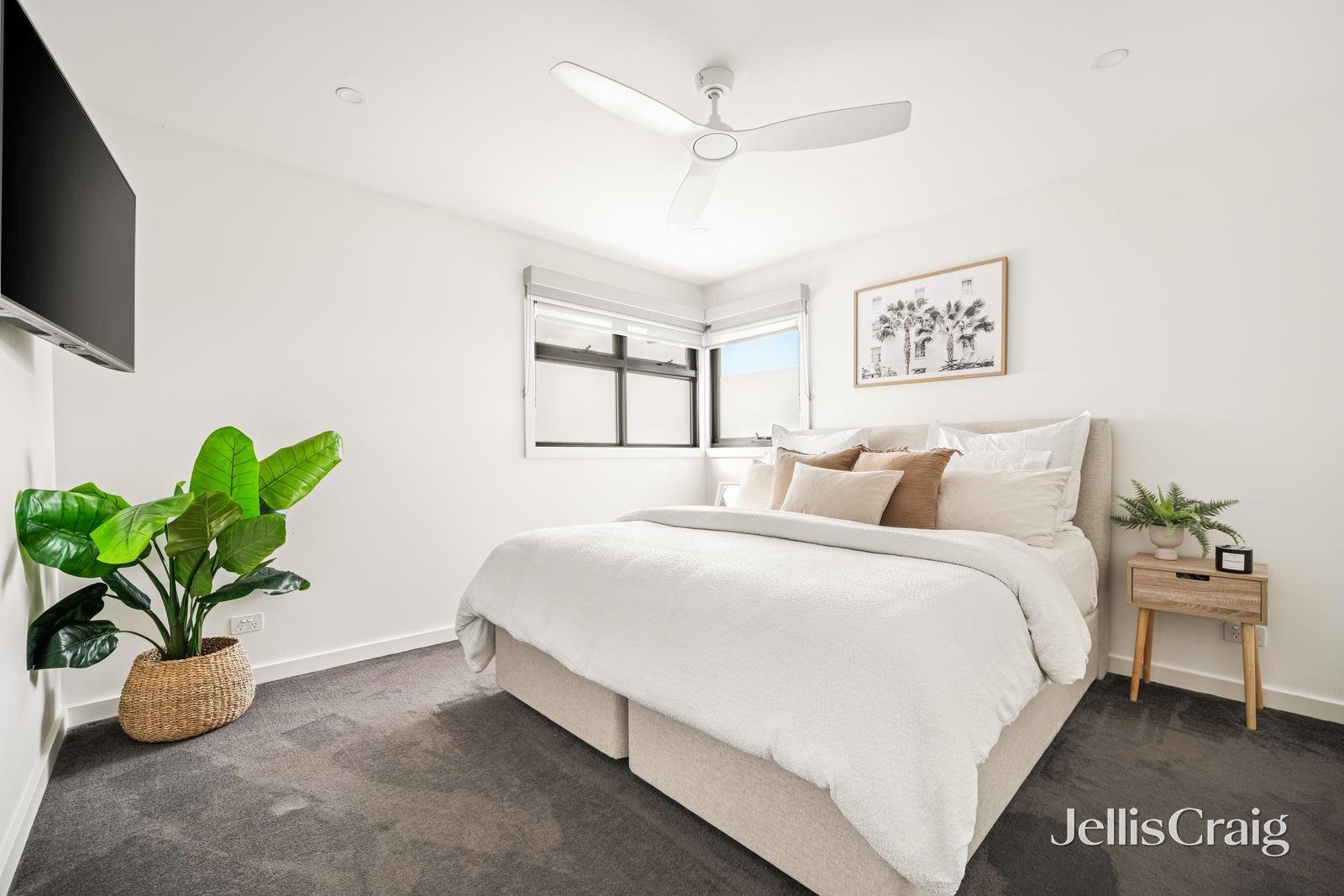 2/2 Randall Avenue, Edithvale image 8