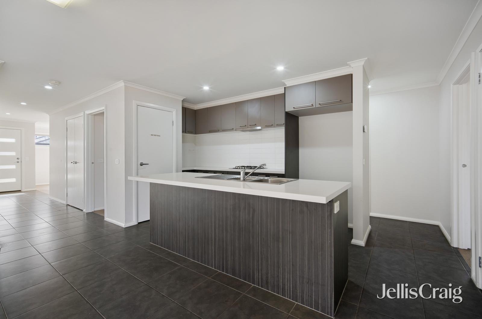 22 Red Robin Drive, Winter Valley image 2