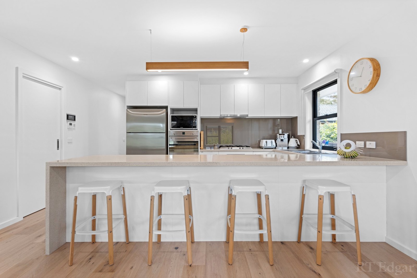Property Gallery Thumbnail 3