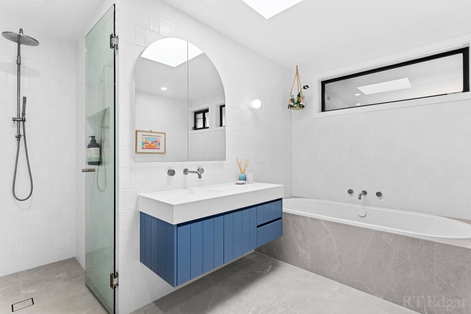 Property Gallery Thumbnail 6