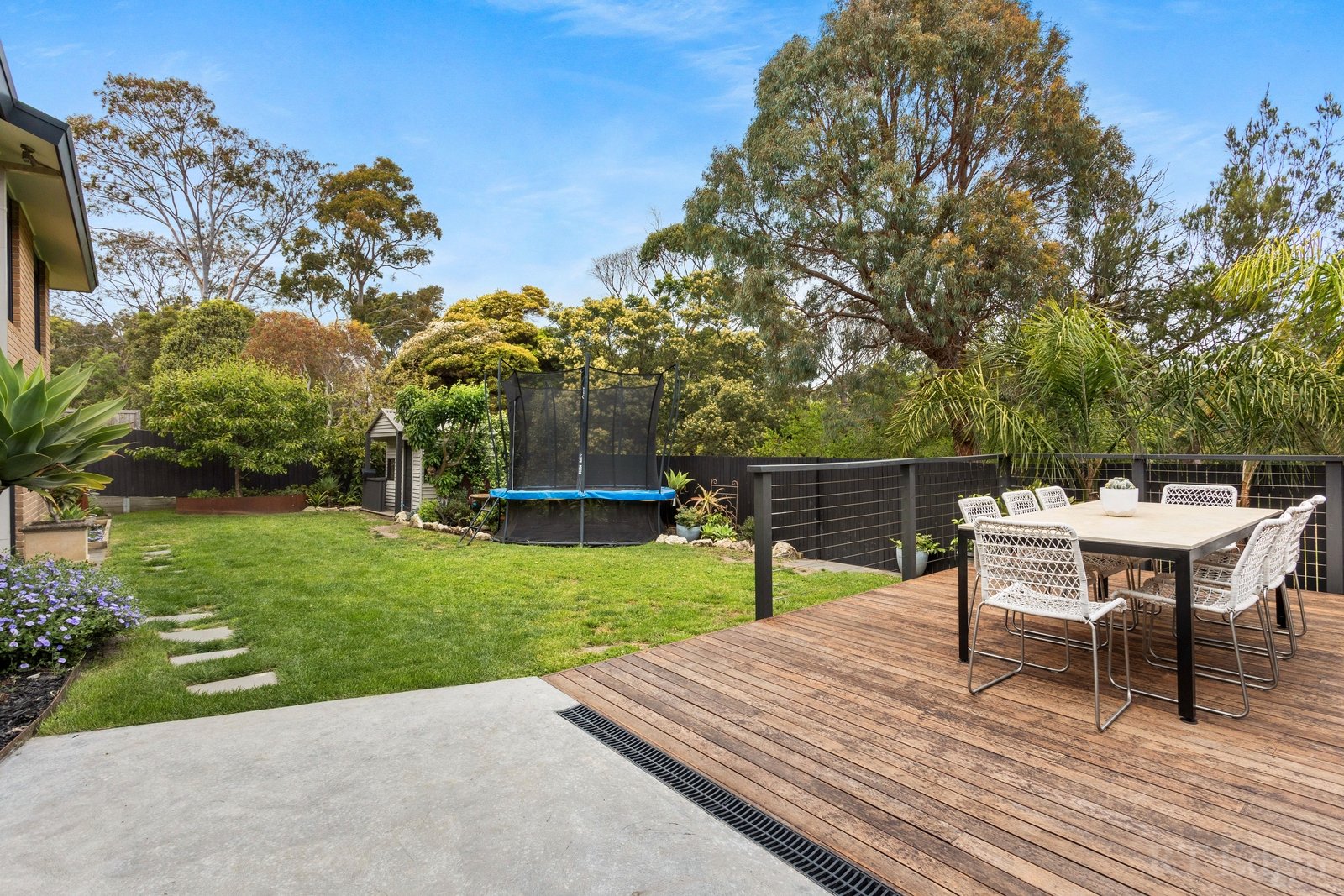 Property Gallery Thumbnail 9