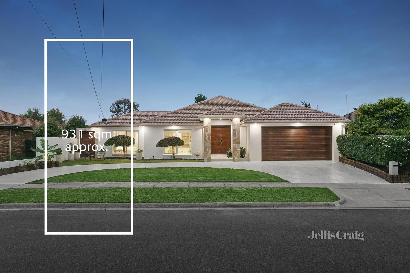22 Rob Roy Street, Glen Waverley image 2