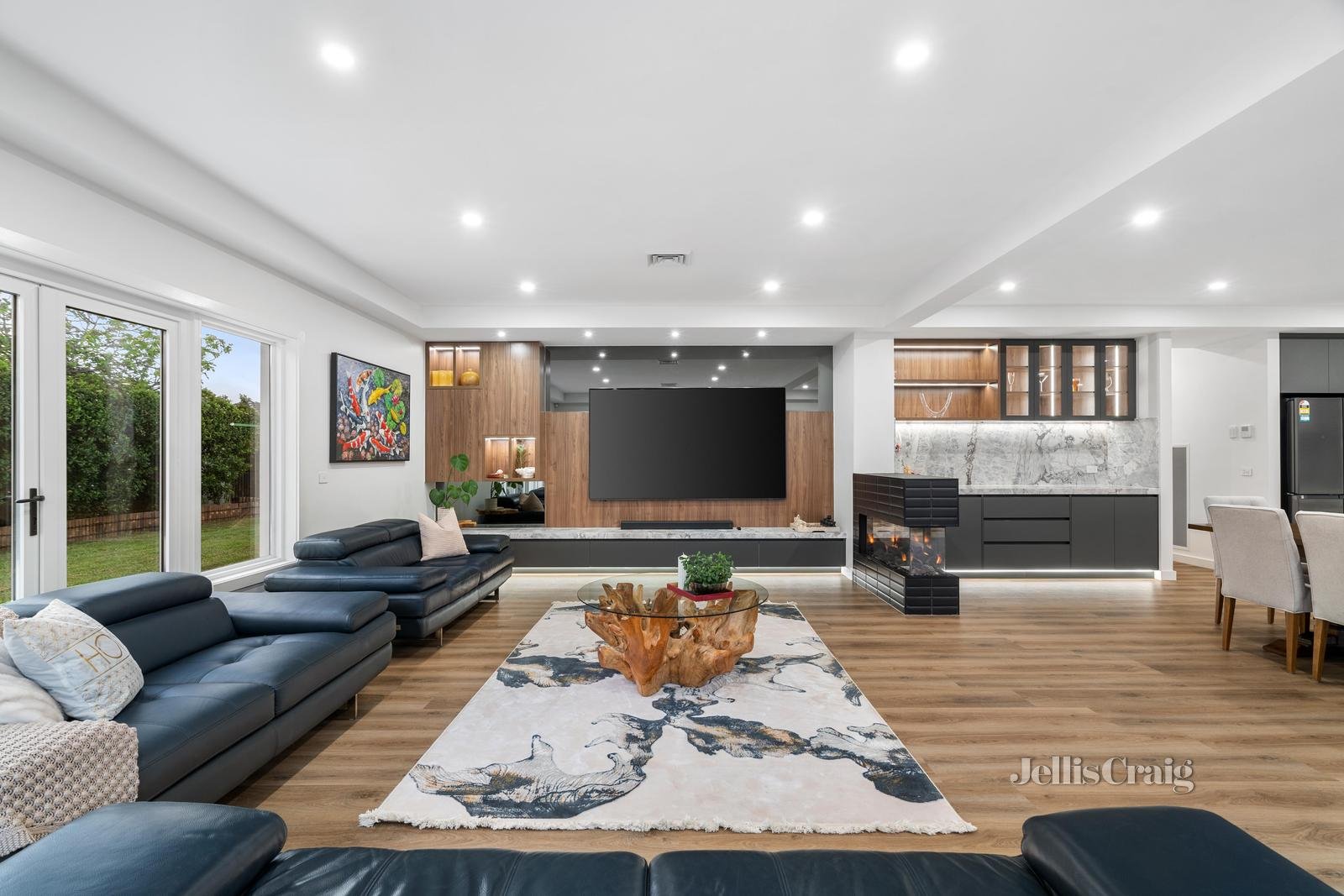 22 Rob Roy Street, Glen Waverley image 5