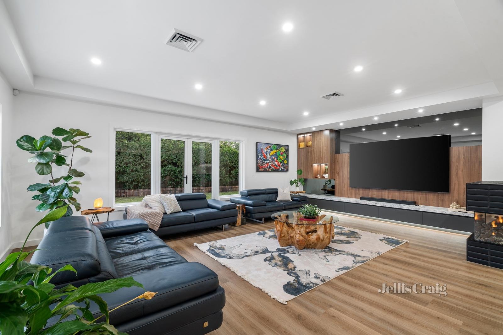 22 Rob Roy Street, Glen Waverley image 11