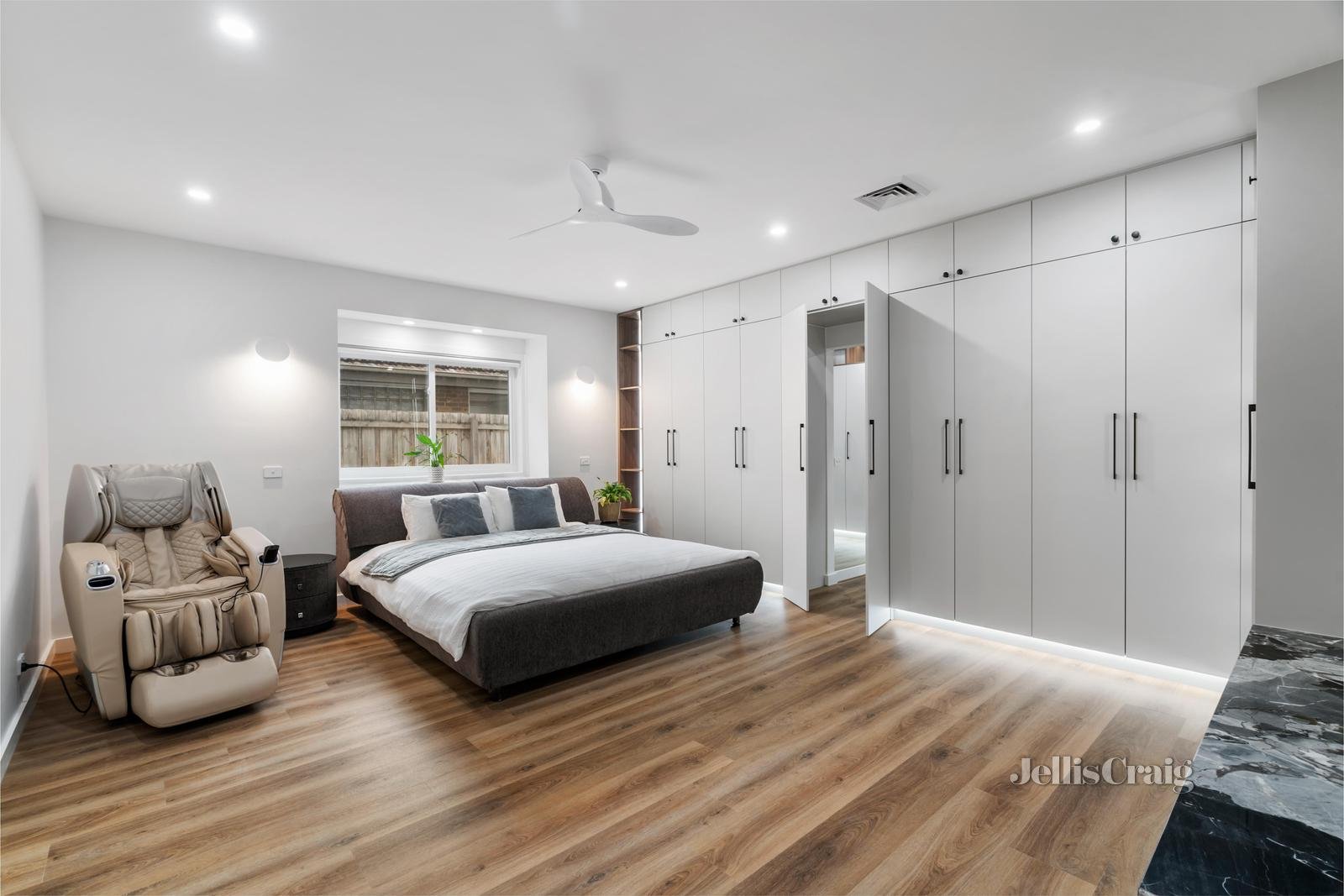 22 Rob Roy Street, Glen Waverley image 13