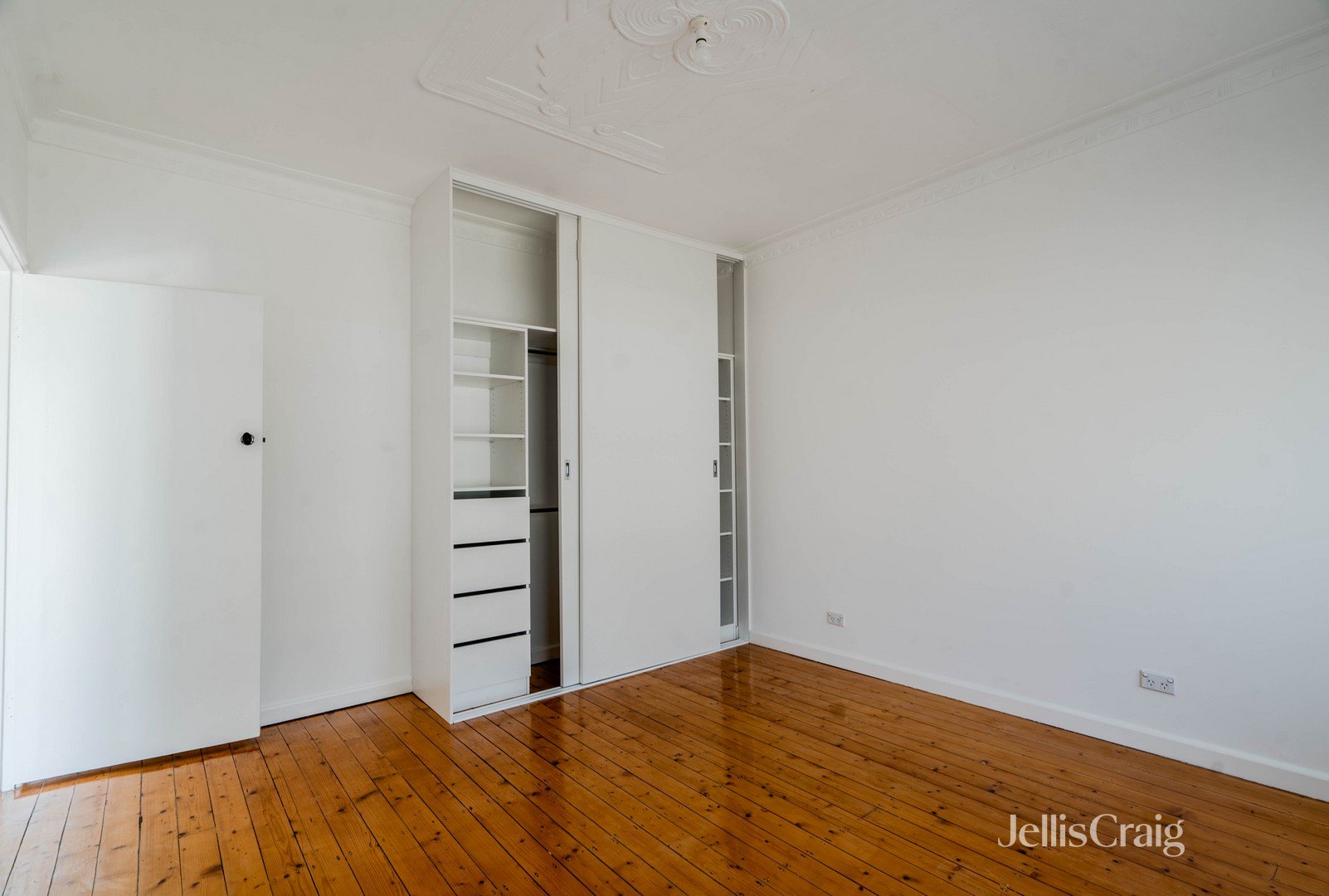 22 Sanderson Street, Yarraville image 13