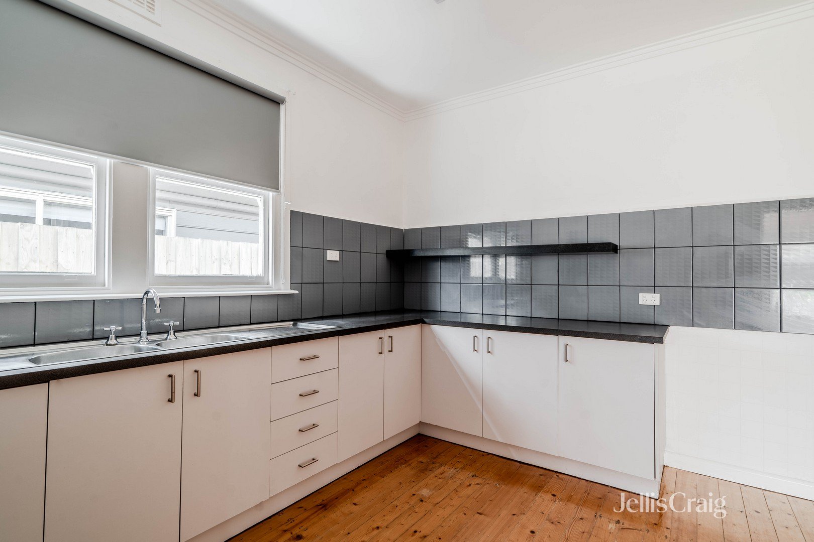 22 Sanderson Street, Yarraville image 12