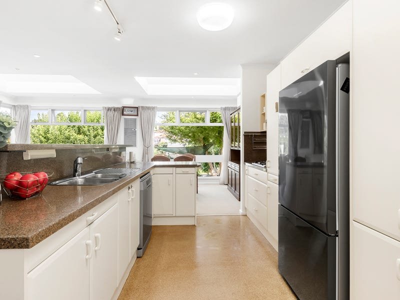 Property Gallery Thumbnail 3