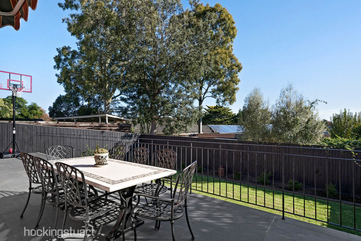 22 Seattle Street, Balwyn North image 12