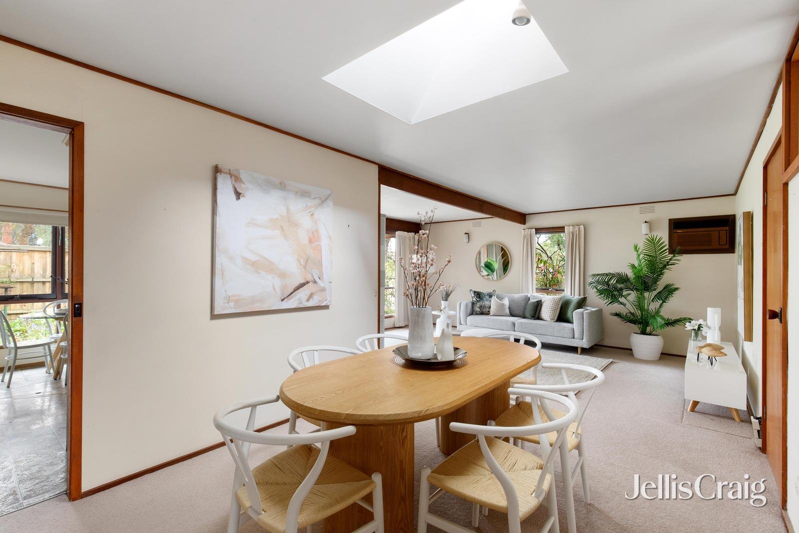 22 Serpentine Street, Mont Albert image 5
