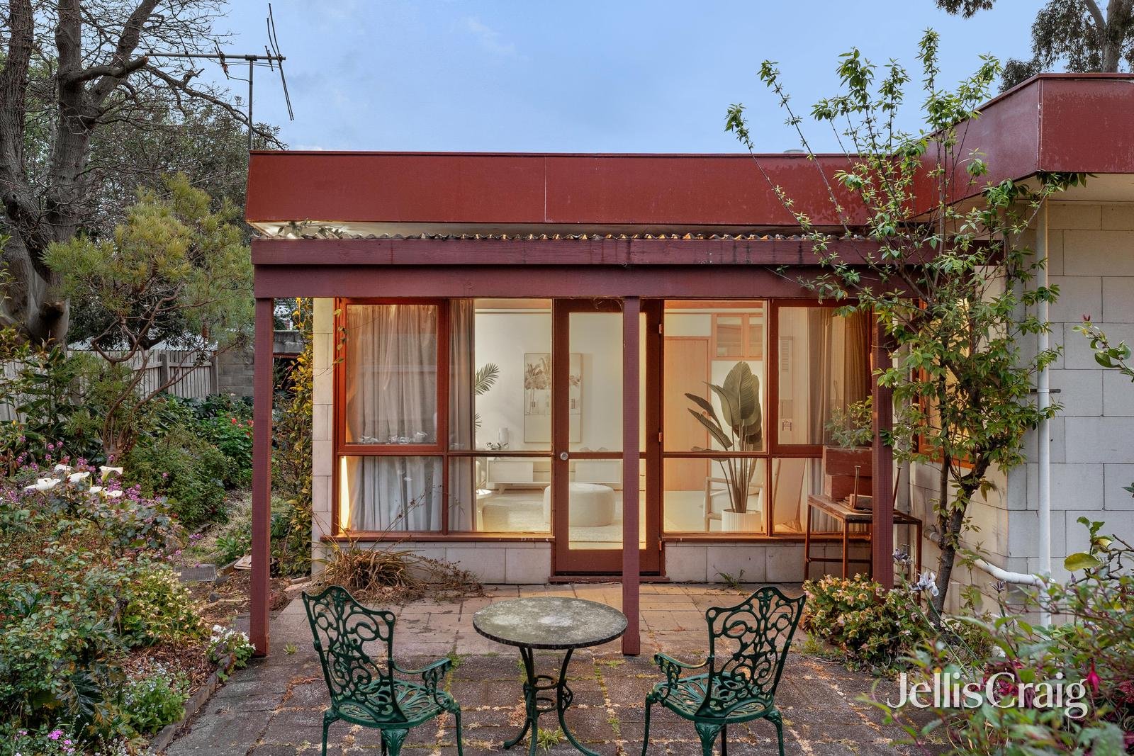 22 Serpentine Street, Mont Albert image 16