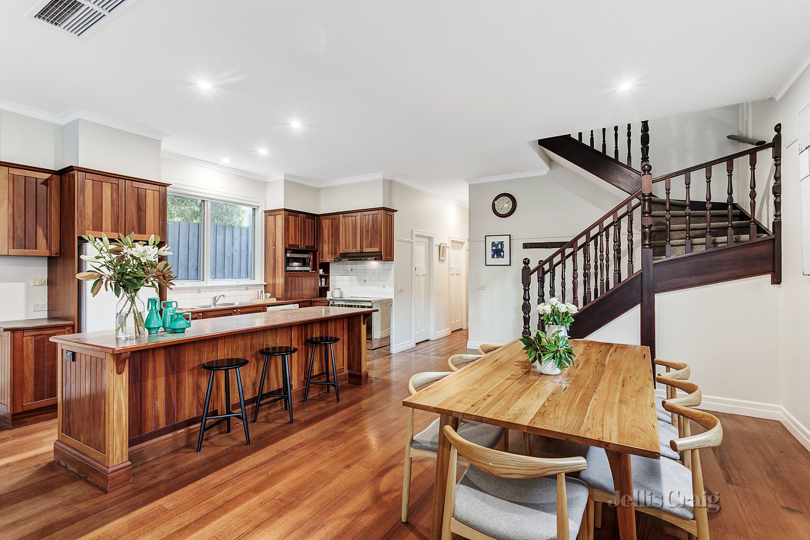 22 Shaftesbury Avenue, Malvern image 3