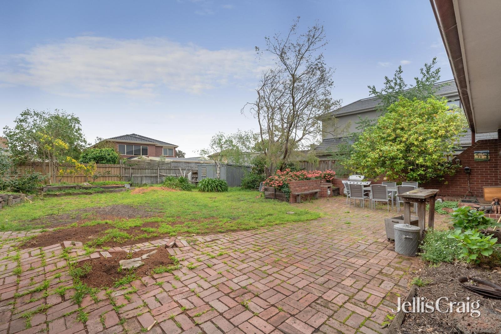 22 Sherwood Road, Mount Waverley image 9