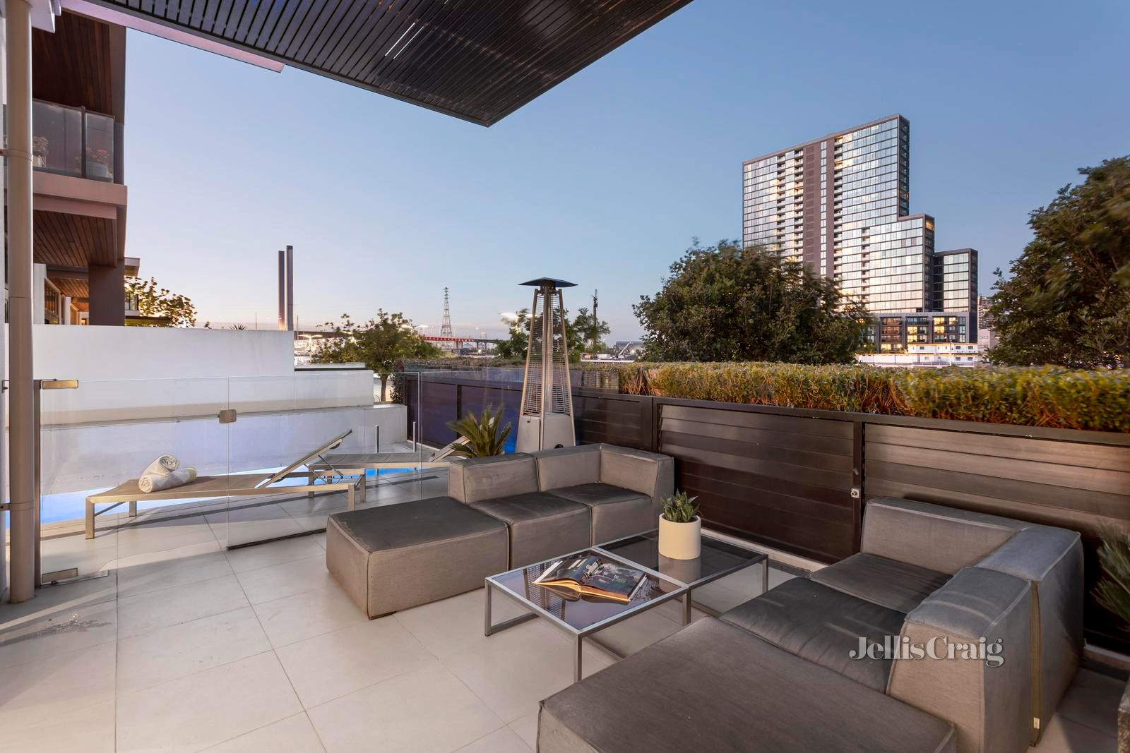 22 South Wharf Drive, Docklands image 7
