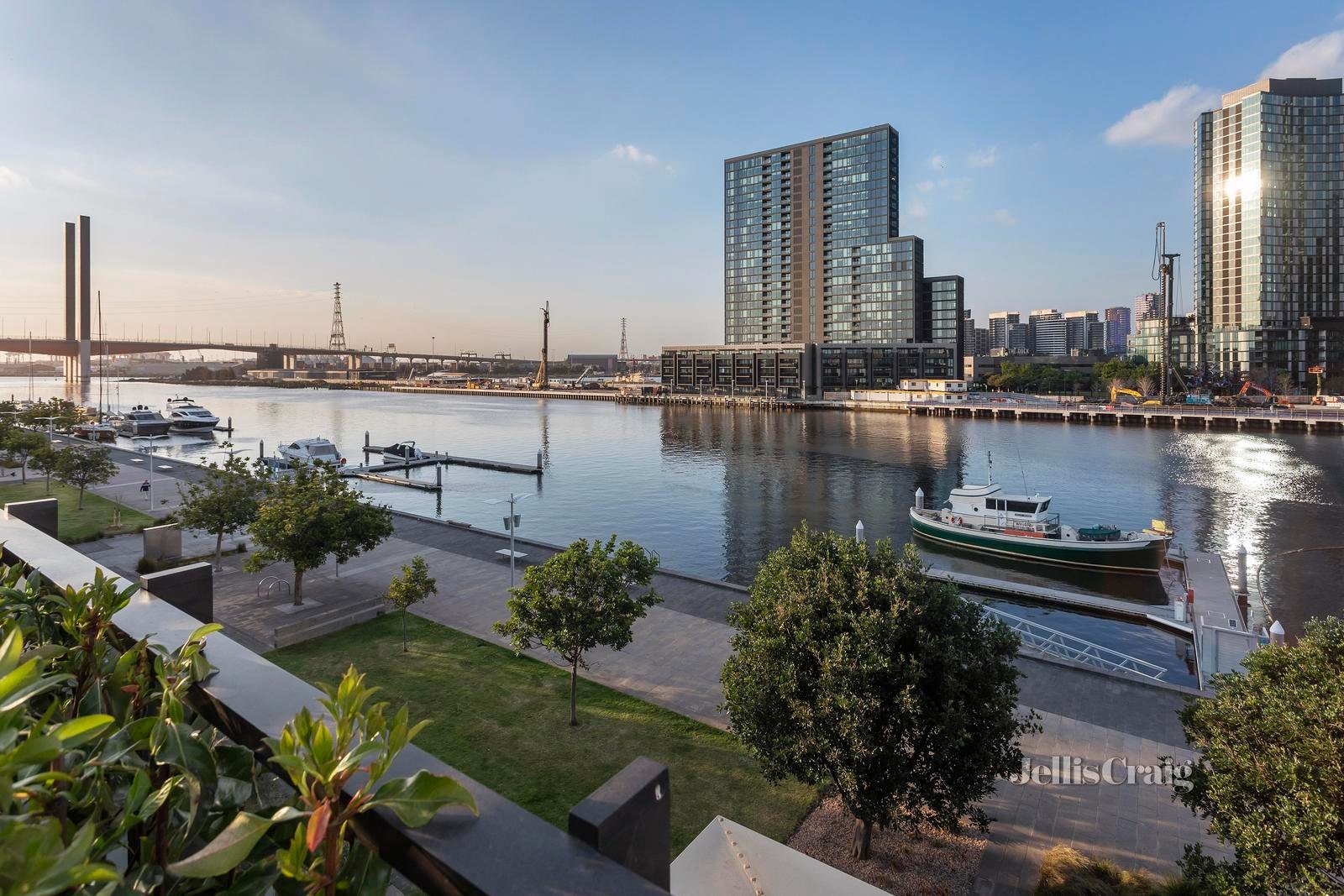 22 South Wharf Drive, Docklands image 8