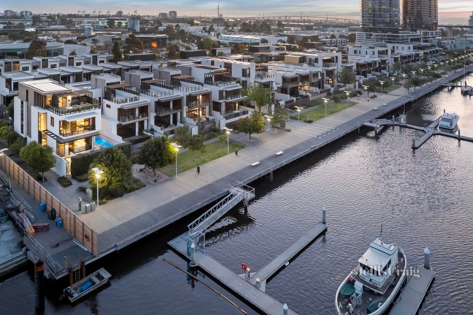 22 South Wharf Drive, Docklands image 21
