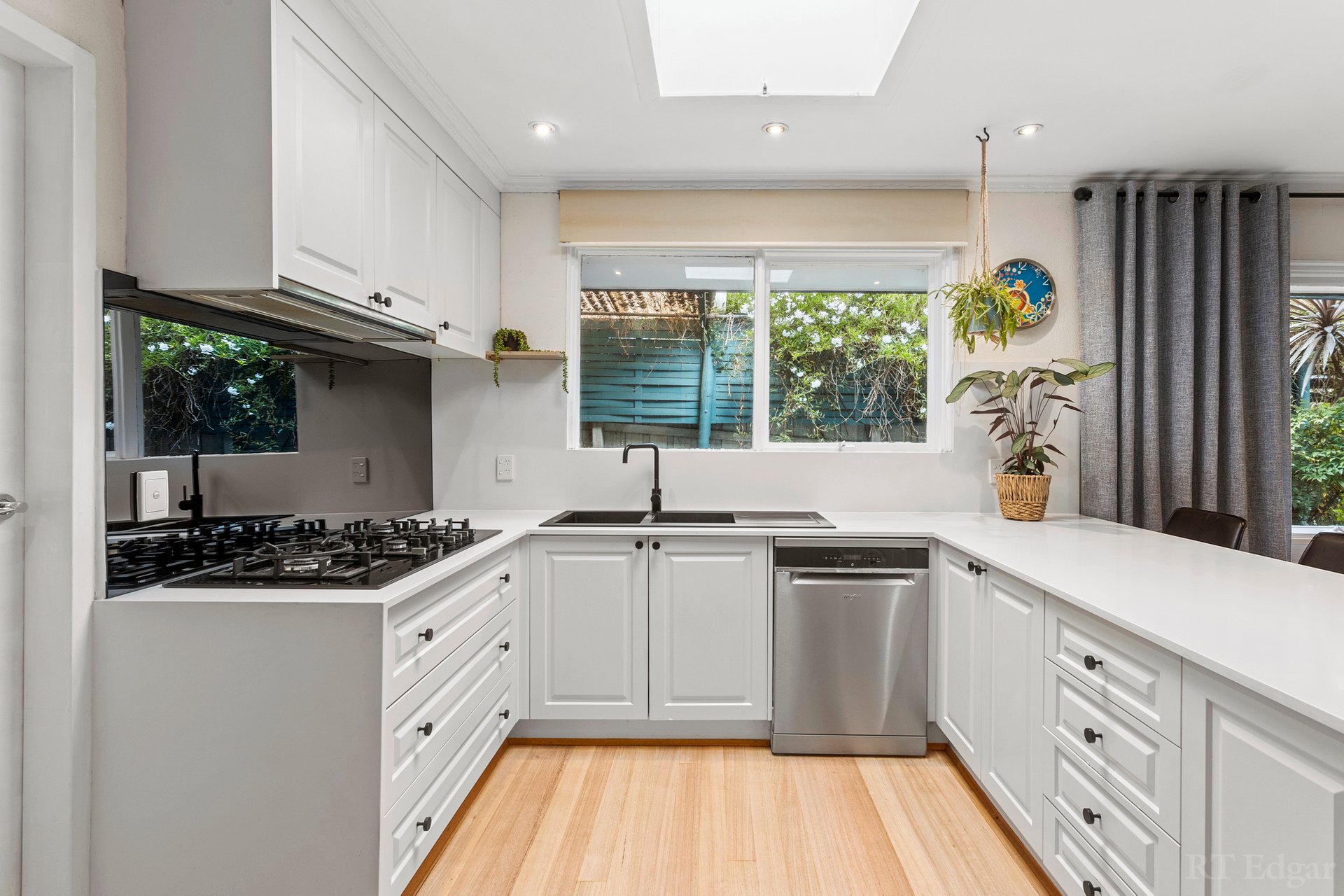 Property Gallery Thumbnail 4