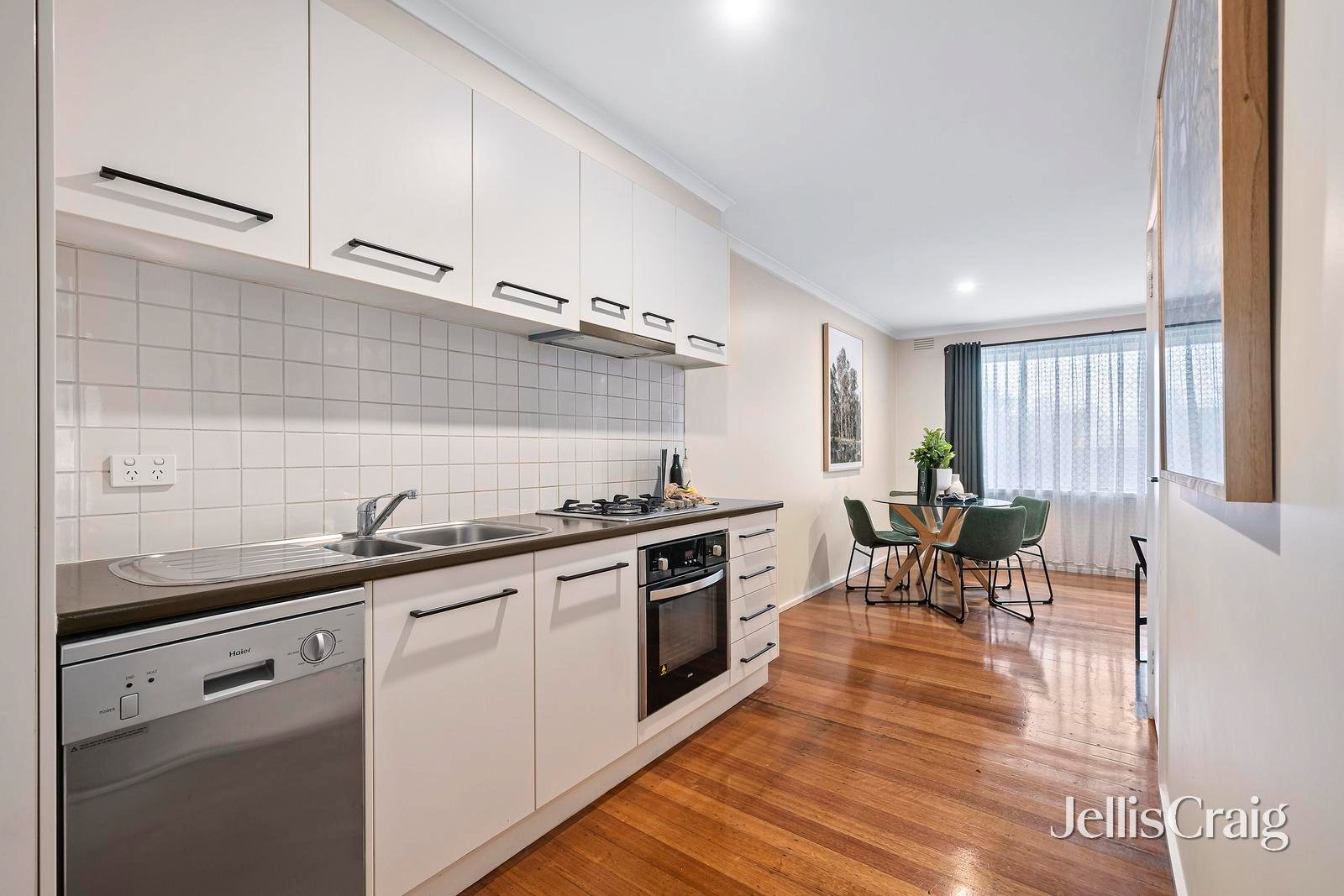 2/2 Summit Road, Lilydale image 3