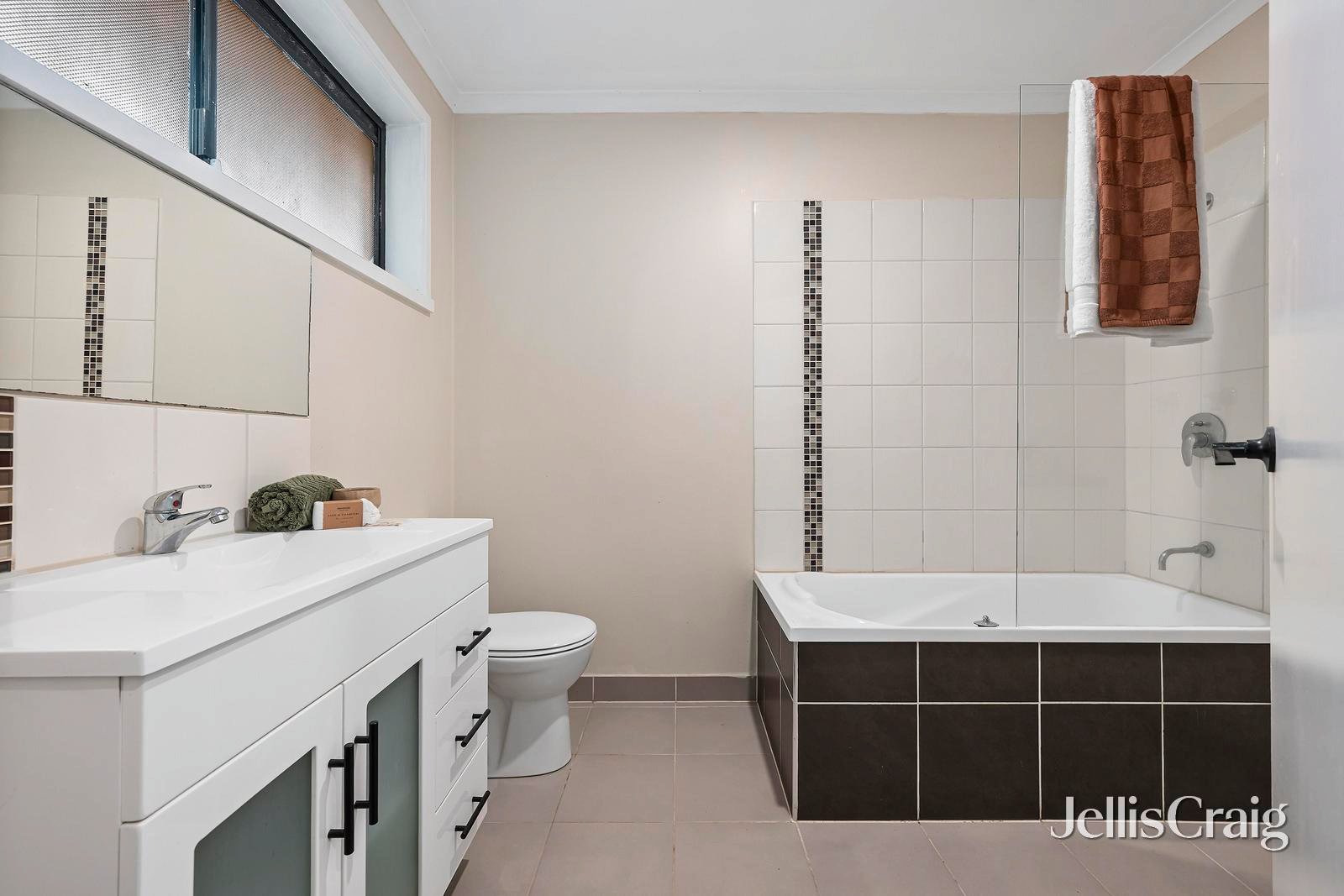 2/2 Summit Road, Lilydale image 7
