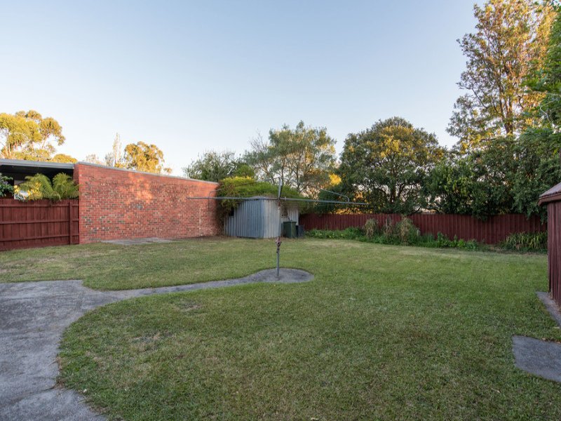 22 Sweetland Road, Mooroolbark image 12