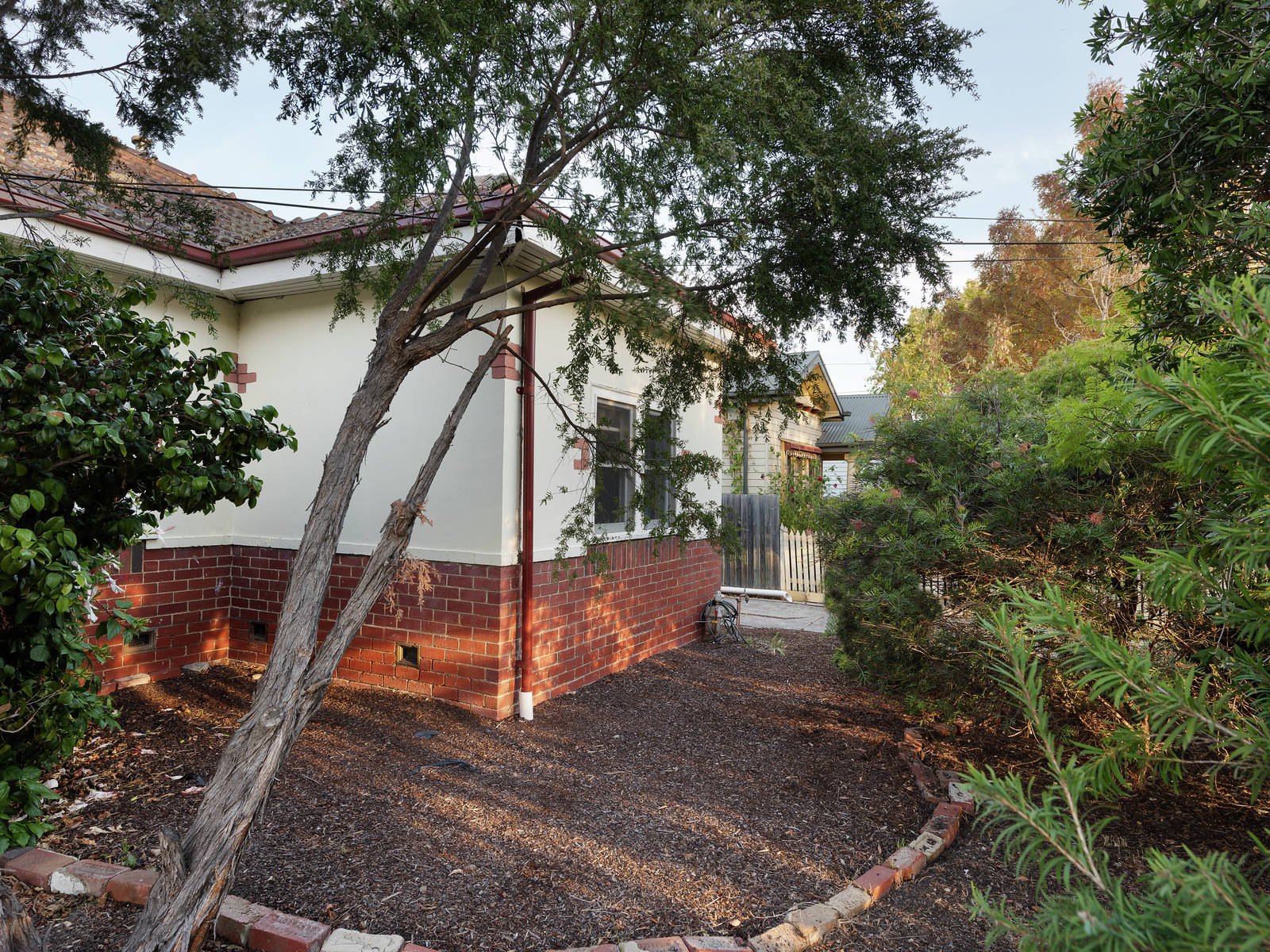 22 Thames Street, Northcote image 3