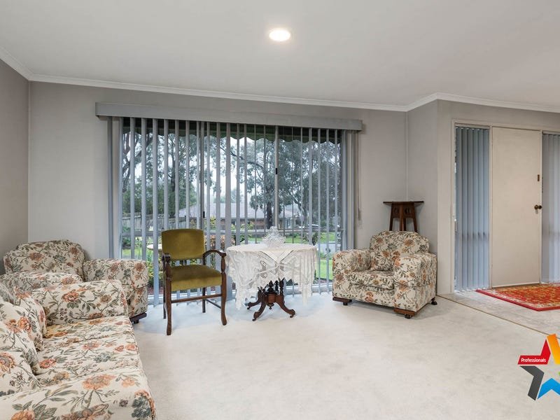 22 The Circuit, Lilydale image 2