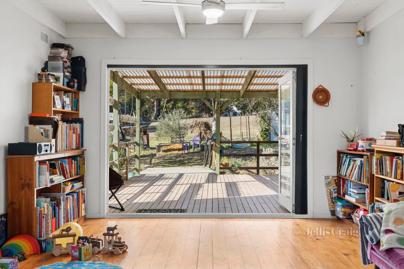 22 Timber Lane, Woodend image 3