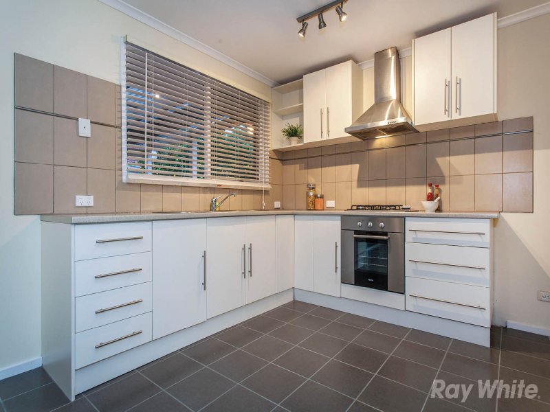 22 Trefoil Street, Ferntree Gully image 3