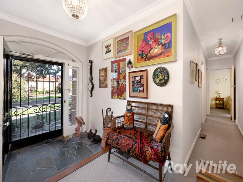22 Trevor Court, Mount Waverley image 2