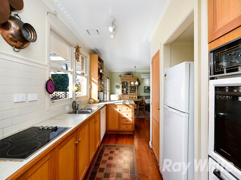 22 Trevor Court, Mount Waverley image 5