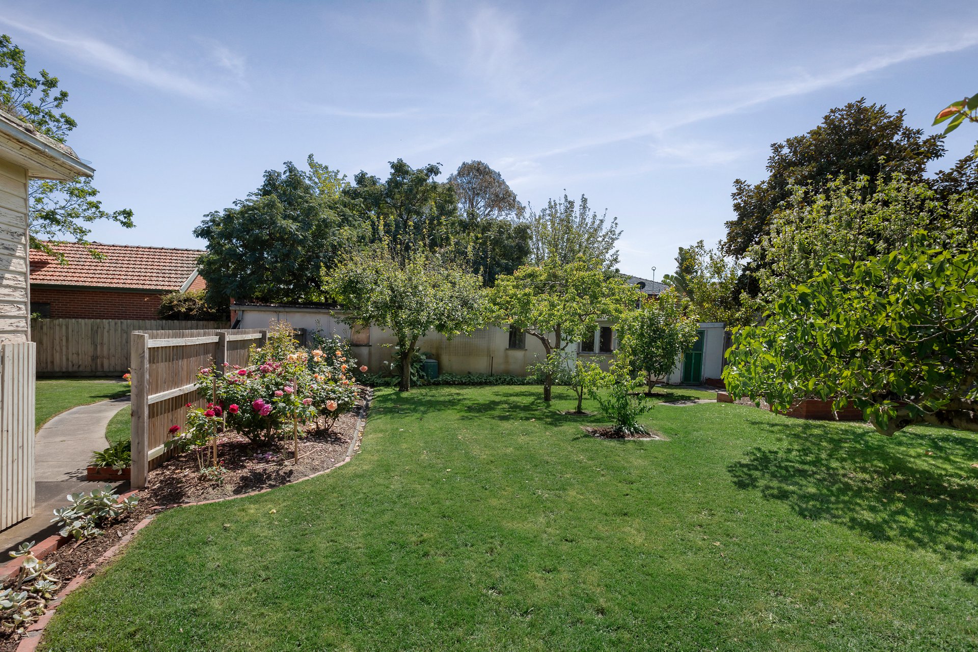 Property Gallery Thumbnail 14