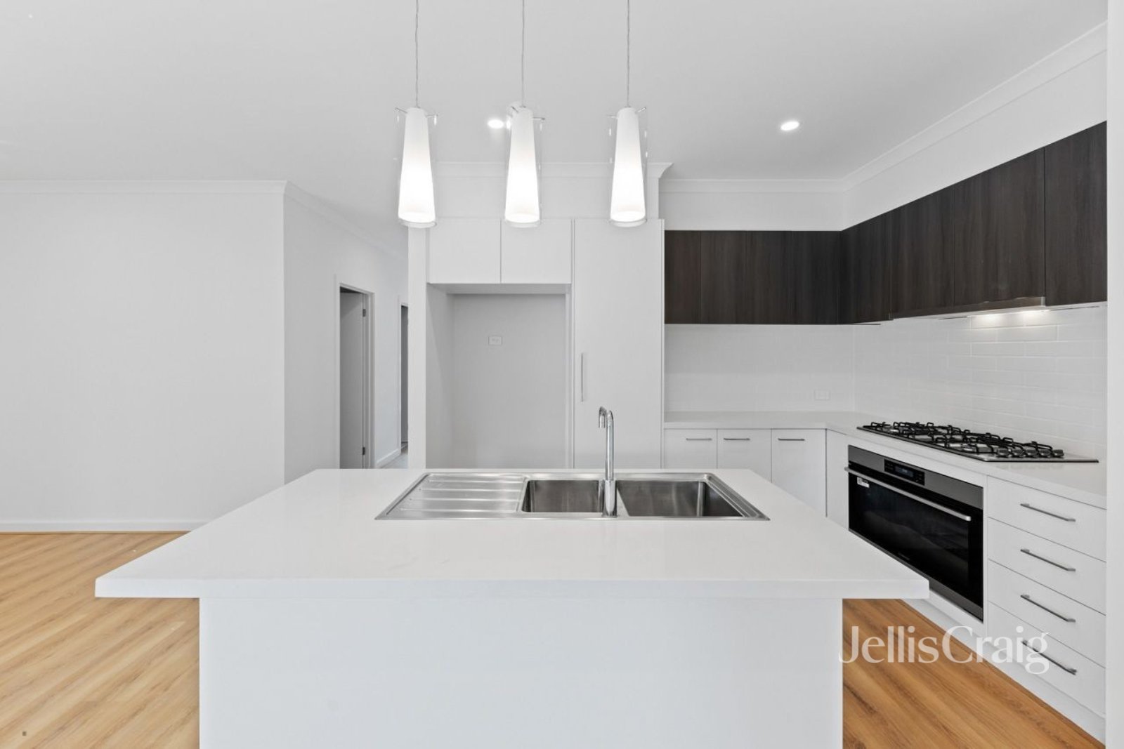 22 Vermont Ct, Blackburn&nbsp;South image 3