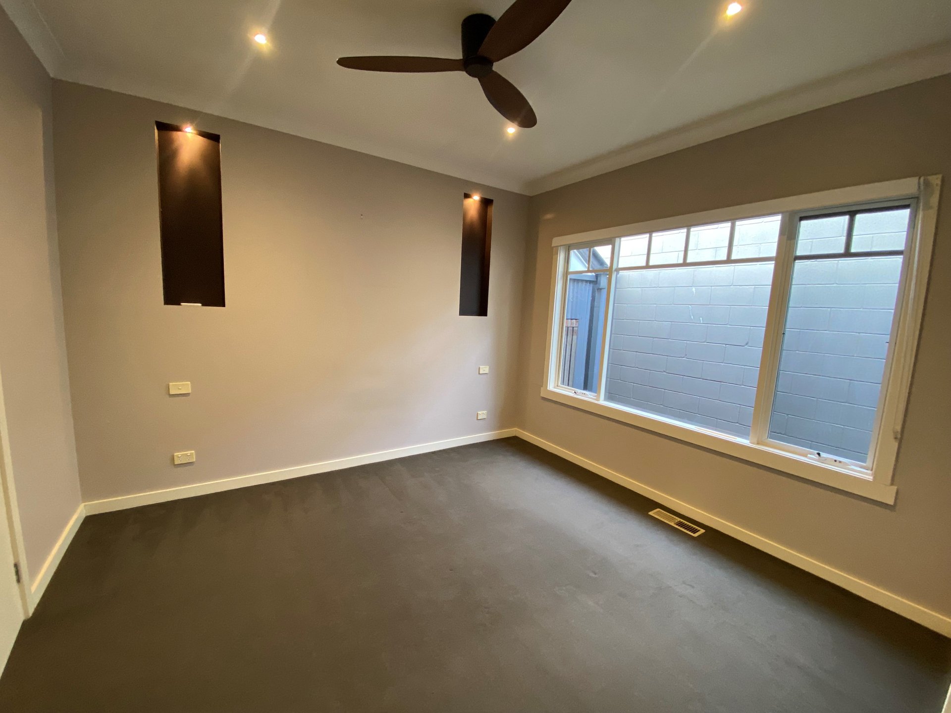 2/2 Victoria Street, Ringwood East image 5