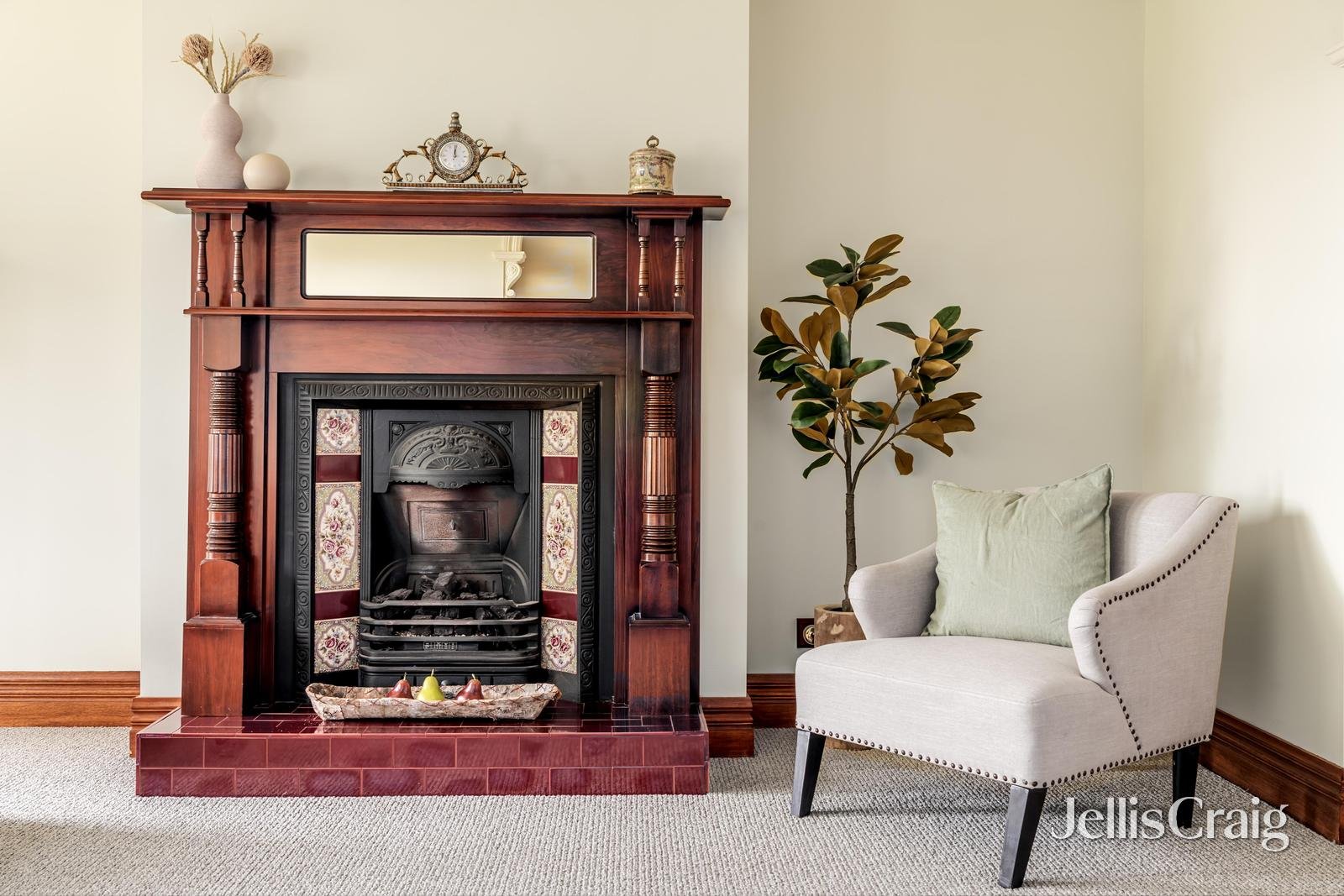 22 Viewgrand Way, Greensborough image 5