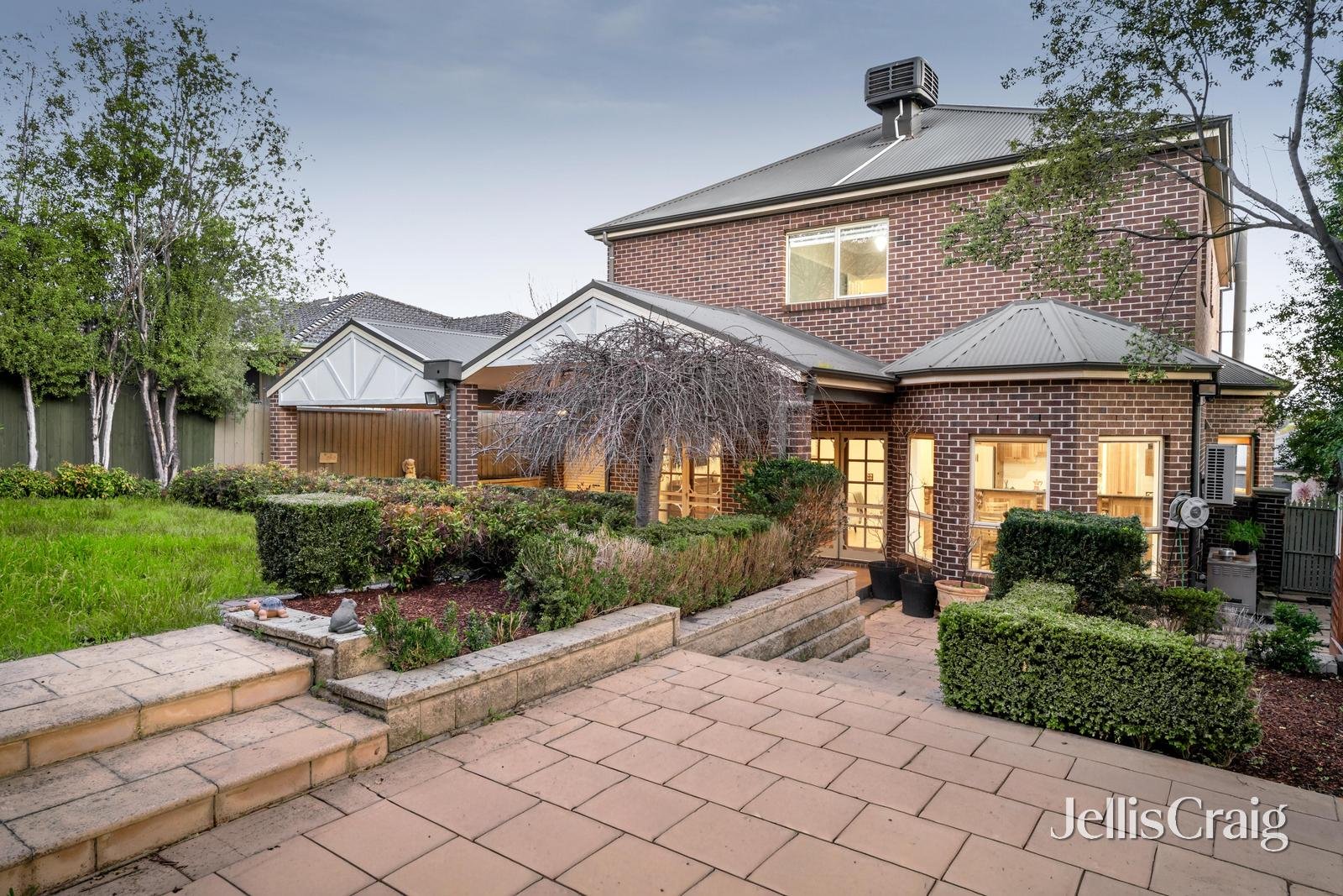 22 Viewgrand Way, Greensborough image 18