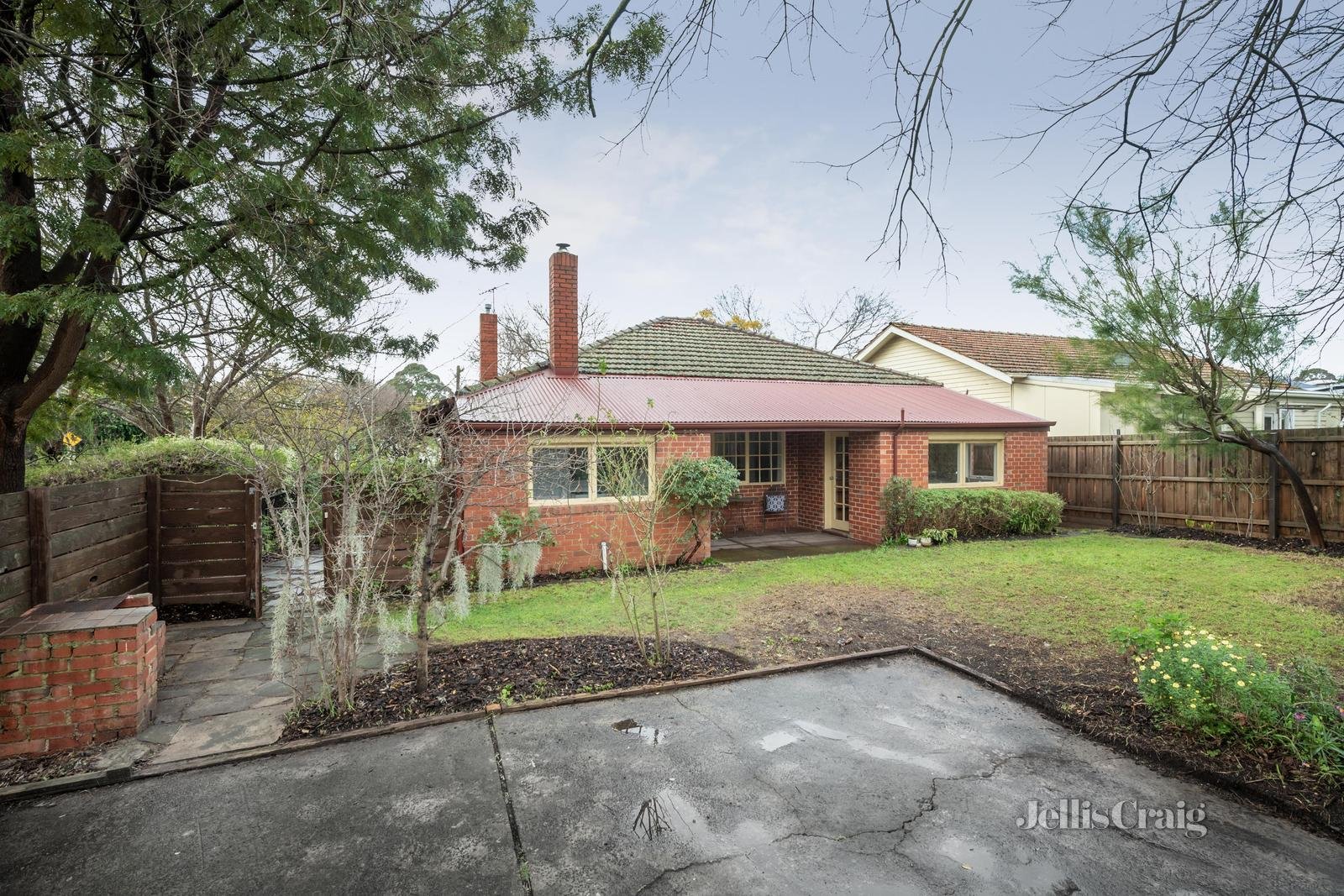 22 Violet Grove, Hawthorn image 2