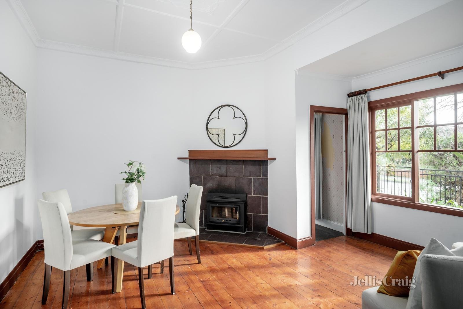 22 Violet Grove, Hawthorn image 6