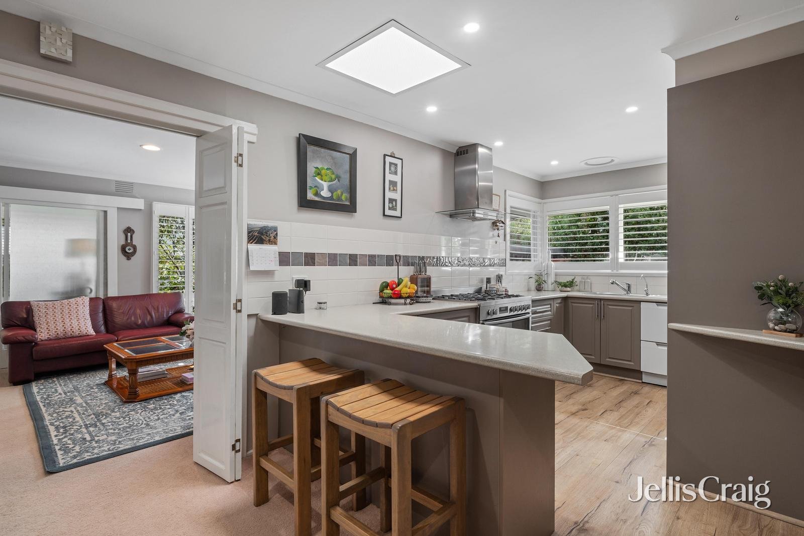 22 Wallace Way, Mooroolbark image 3