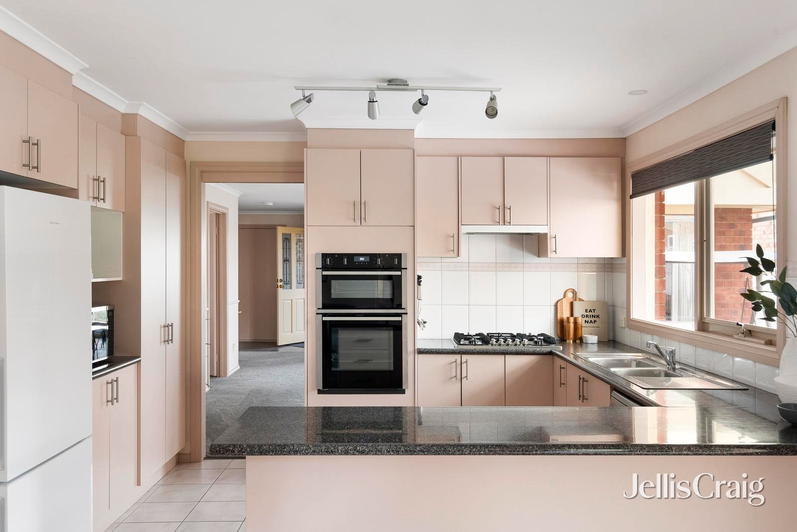 22 Warruga Place, Greensborough image 4