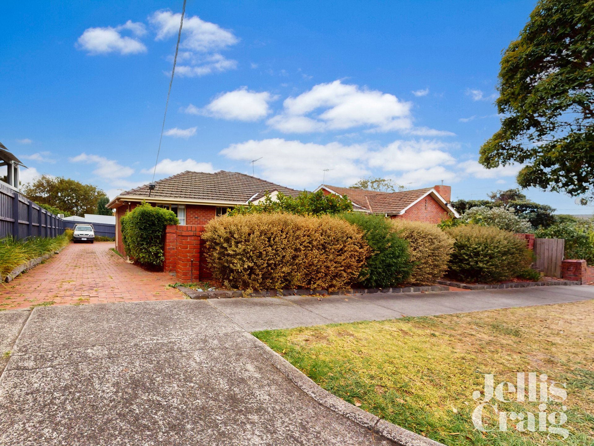 2/2 Weston Street, Balwyn image 1