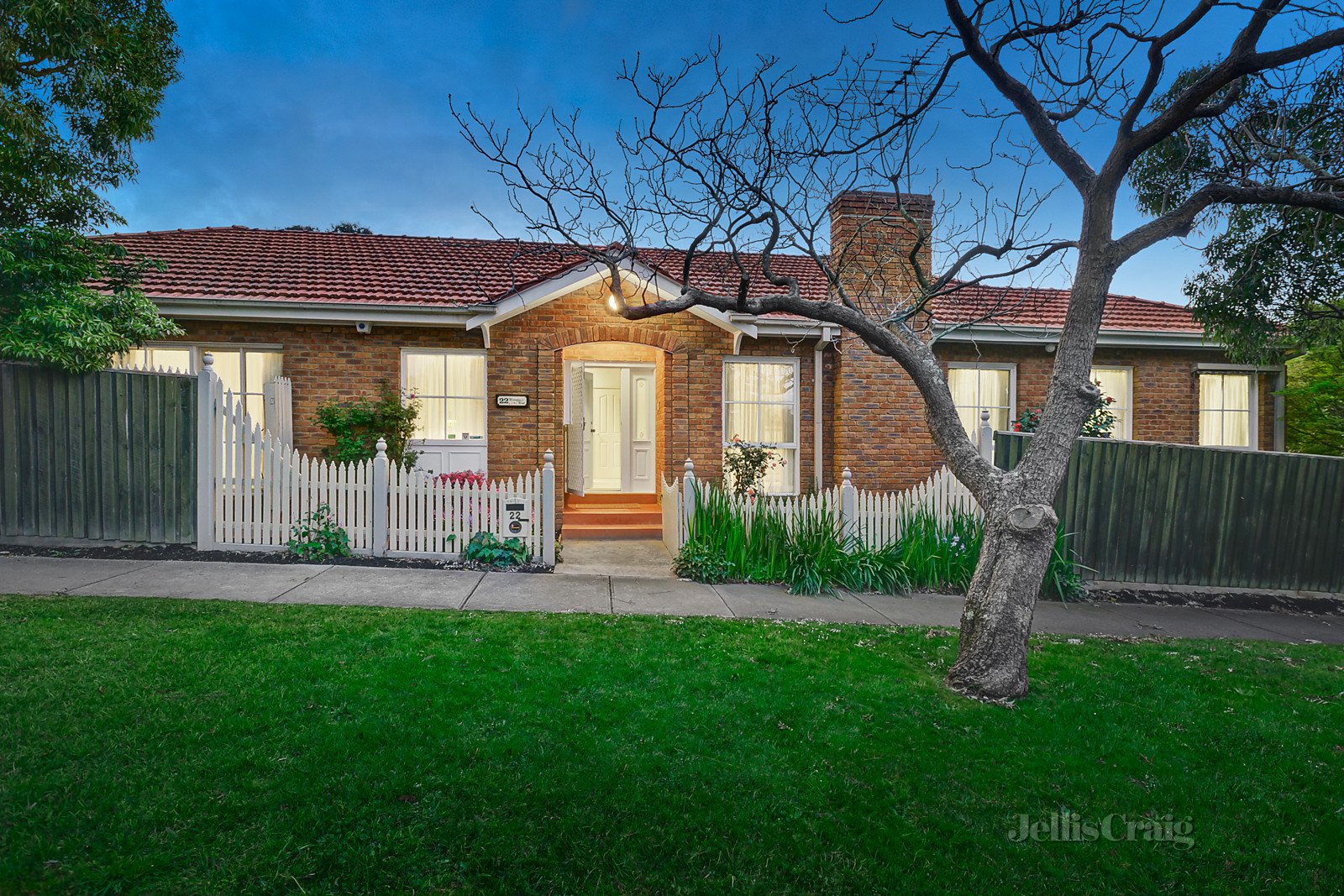 22 Winmalee Road, Balwyn image 1