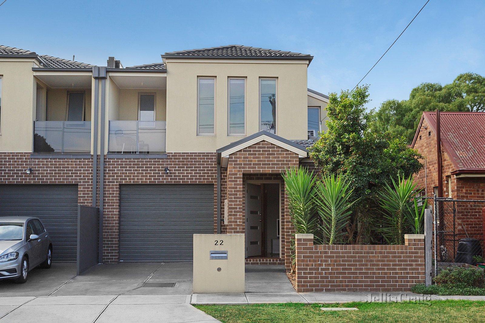 22 Woodlands Avenue, Pascoe Vale South image 2