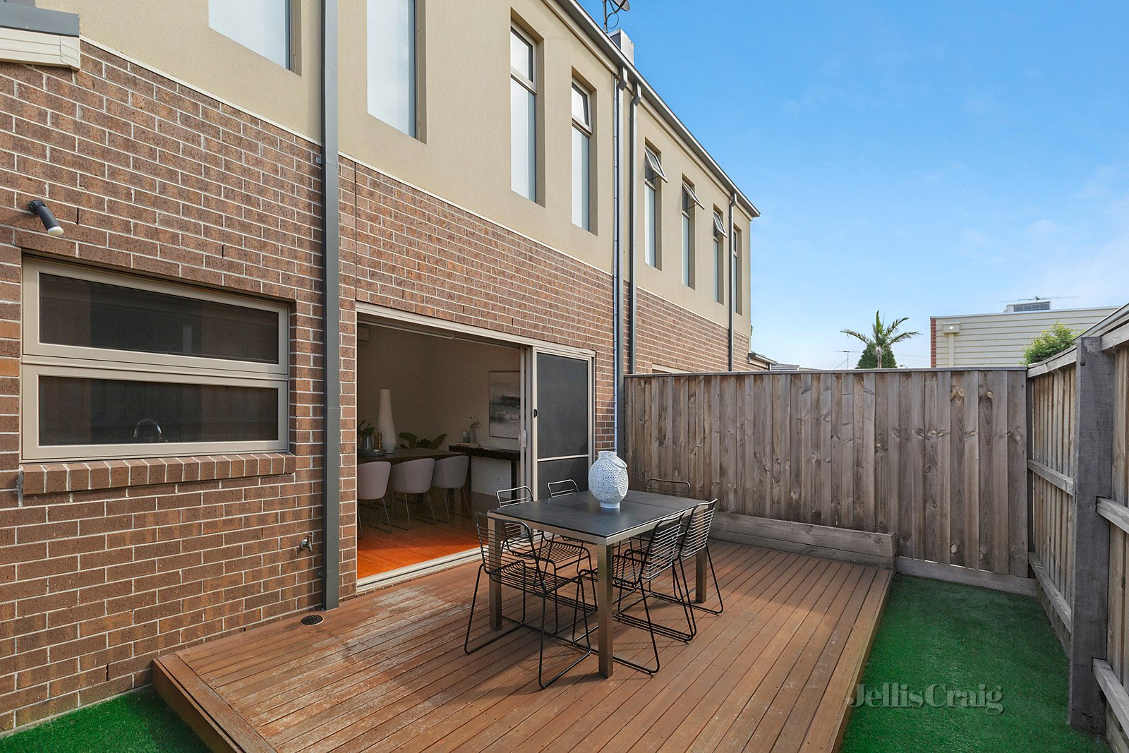 22 Woodlands Avenue, Pascoe Vale South image 6